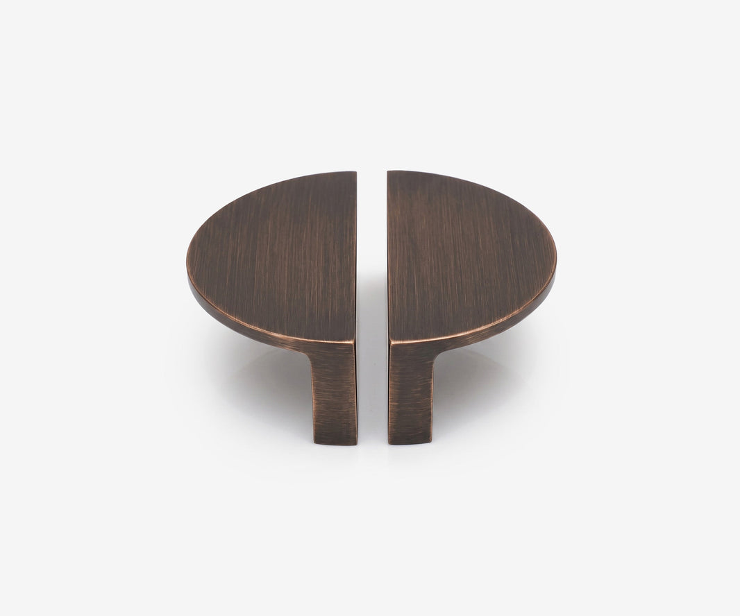 Tonda Half-Moon Pull